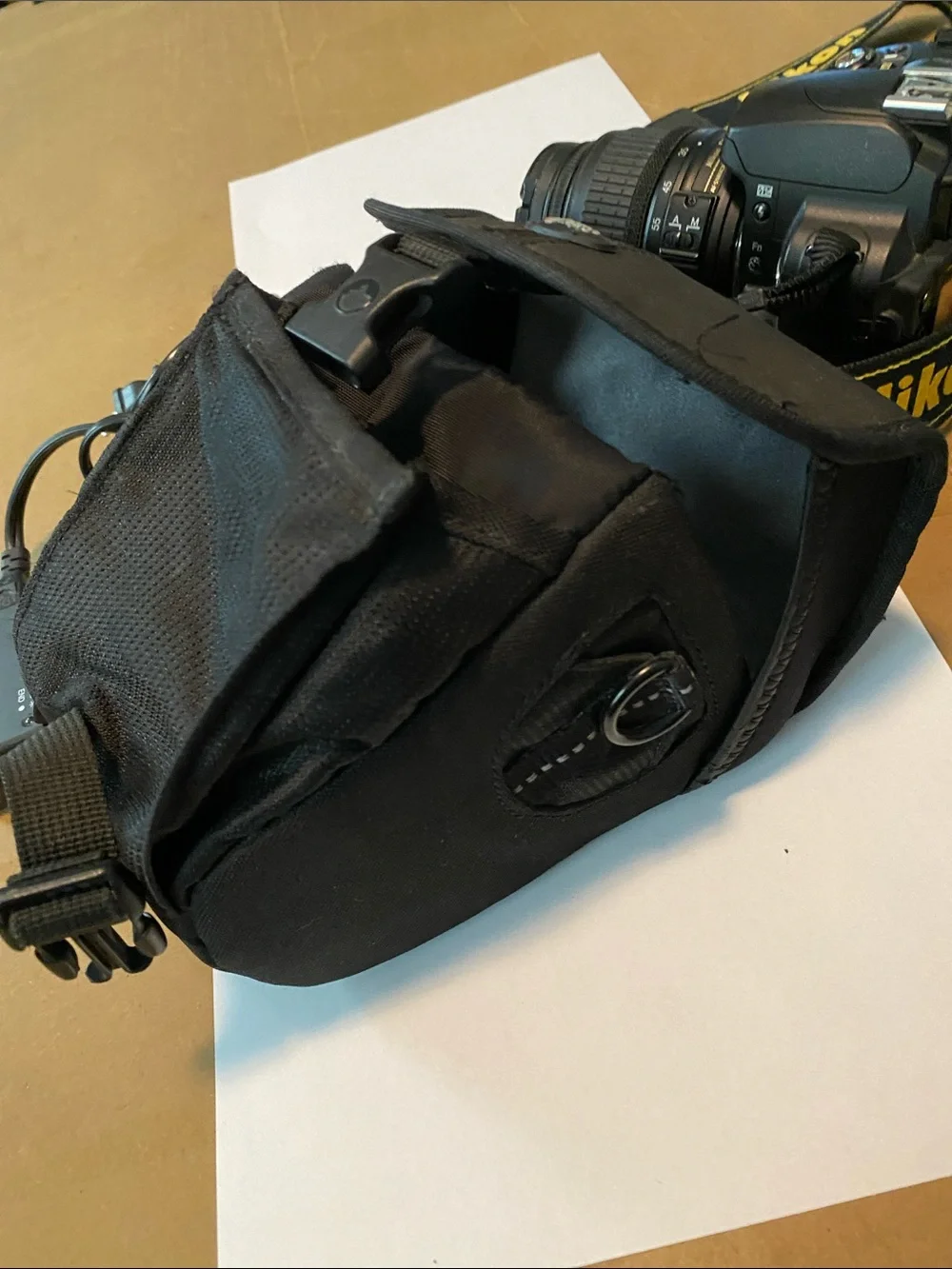 Nikon D40 Compact DSLR in Black with 18-55mm ZoomLens 6 pt 2mm STAR lensfilter